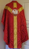 Red Gothic Chasuble traditional, silk damask GL004